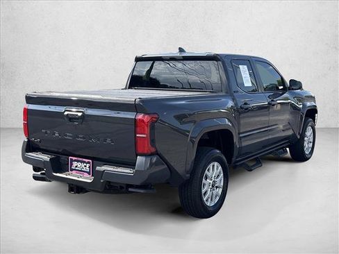 Certified 2025 Toyota Tacoma SR5 AWD/4WD image 5