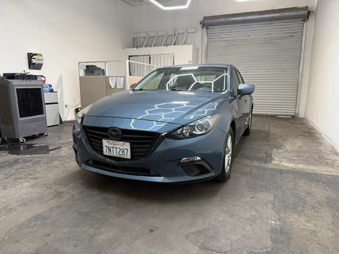 Used 2016 MAZDA MAZDA3 i Sport w/ Preferred Equipment Package FWD image 4
