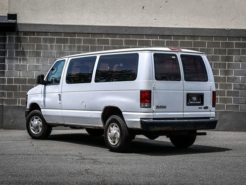 Used 2010 Ford E-250 and Econoline 250 RWD image 4