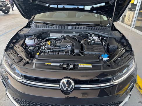 Used 2025 Volkswagen Jetta SE image 36