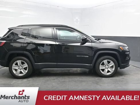 Used 2022 Jeep Compass Latitude AWD/4WD image 9