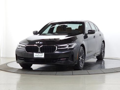 Used 2023 BMW 540i xDrive w/ Premium Package AWD/4WD image 3