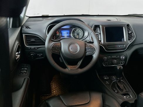 Used 2022 Jeep Cherokee Trailhawk image 18