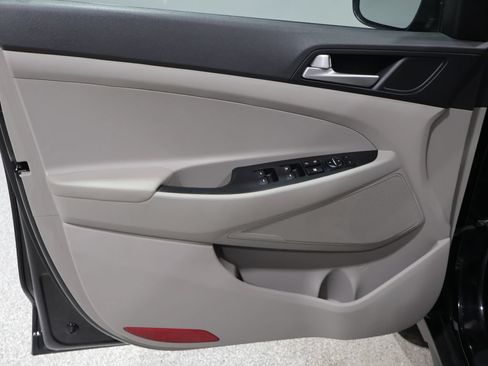 Used 2019 Hyundai Tucson Value AWD/4WD image 13