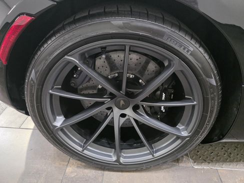 New 2026 McLaren 750S Coupe image 16