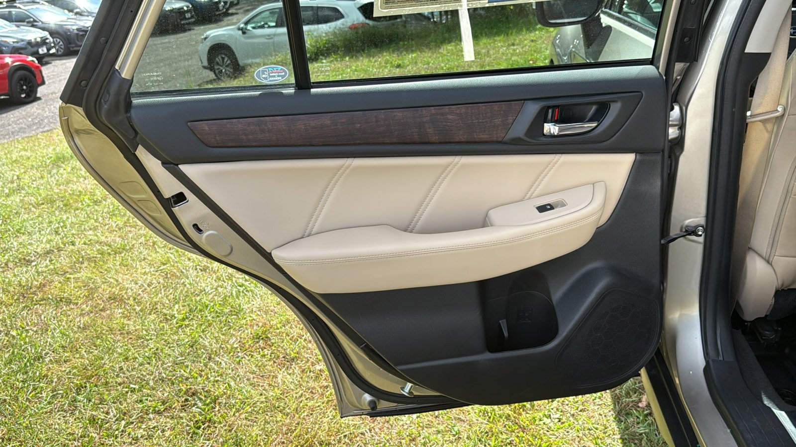 Used 2019 Subaru Outback 2.5i Limited AWD/4WD image 21