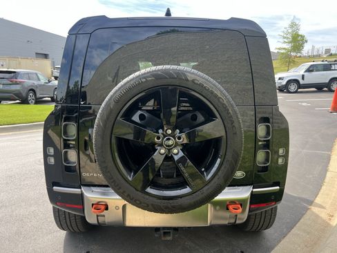 Certified 2023 Land Rover Defender 90 X image 7