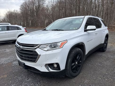 Used 2018 Chevrolet Traverse LT image 1