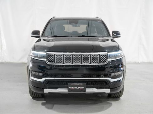 Used 2022 Jeep Grand Wagoneer Series III w/ Rear Seat Video Group 1 AWD/4WD image 5