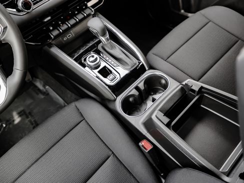 New 2026 GMC Canyon Elevation w/ Convenience Package image 29