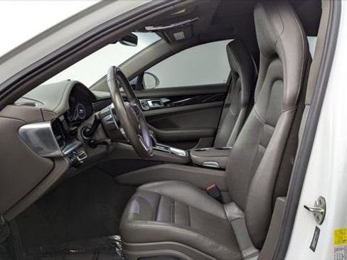 Used 2017 Porsche Panamera 4 AWD/4WD image 13