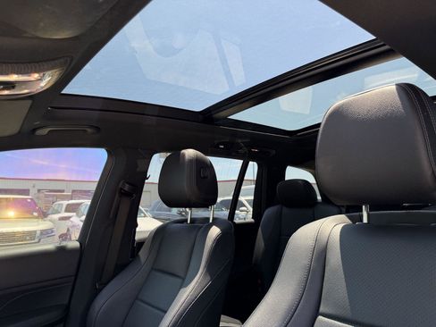 Used 2023 Mercedes-Benz GLS 450 4MATIC image 15