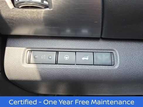 Certified 2025 Nissan Pathfinder SL FWD image 10