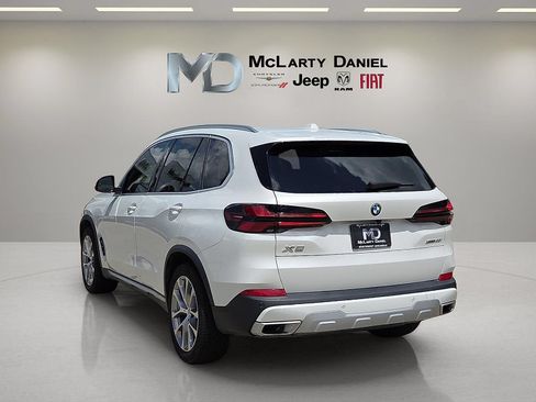 Used 2025 BMW X5 xDrive40i AWD/4WD image 4