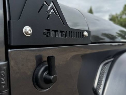 Used 2018 Jeep Wrangler Unlimited Sport S AWD/4WD image 48