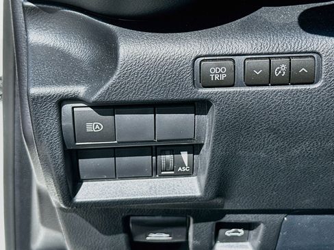 Used 2024 Lexus IS 350 F Sport RWD image 10