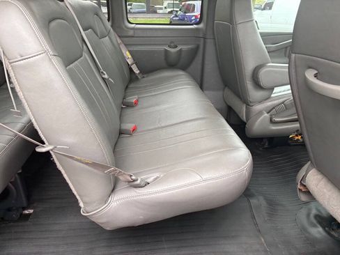 Used 2017 Chevrolet Express 3500 LS RWD image 17