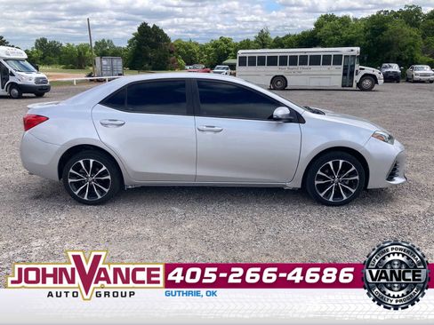 Used 2019 Toyota Corolla SE image 8