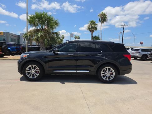 Used 2021 Ford Explorer Limited w/ Equipment Group 301A RWD image 11