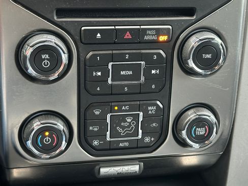 Used 2014 Ford F150 FX4 w/ Equipment Group 402A Luxury image 33