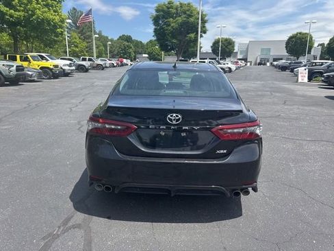 Used 2024 Toyota Camry XSE FWD image 5