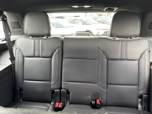 Used 2023 Chevrolet Tahoe RST AWD/4WD image 14