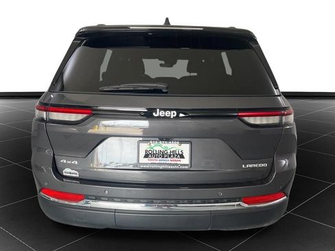 Used 2025 Jeep Grand Cherokee Laredo AWD/4WD image 4