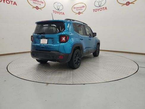 Used 2022 Jeep Renegade Altitude AWD/4WD image 8