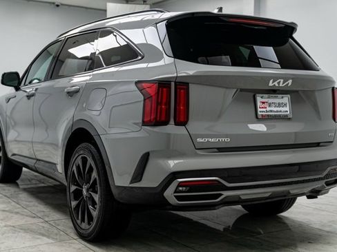 Used 2023 Kia Sorento SX image 7