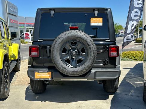 Certified 2025 Jeep Wrangler Unlimited Sport AWD/4WD image 9