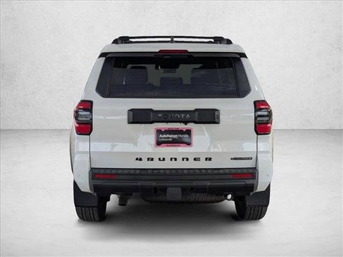 Used 2025 Toyota 4Runner 4WD image 7