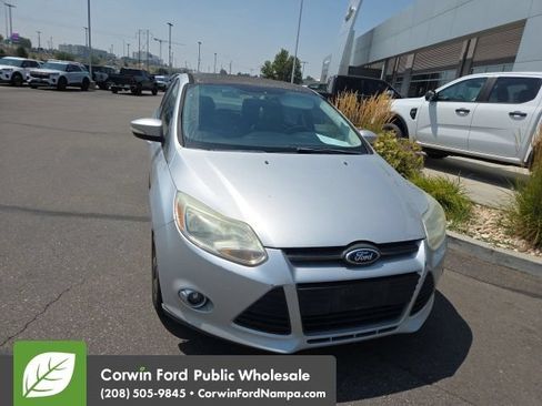 Used 2014 Ford Focus SE w/ Equipment Group 201A FWD image 6