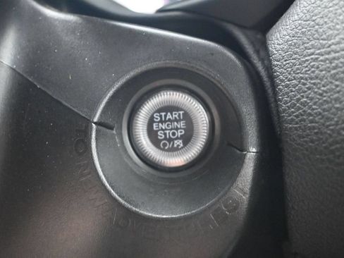 Used 2023 Jeep Renegade Latitude AWD/4WD image 24