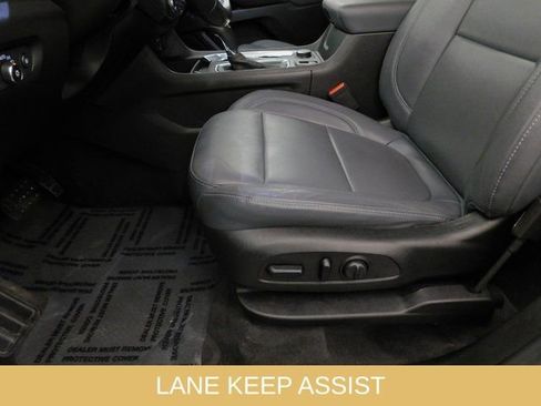 Used 2020 Chevrolet Traverse LT w/ LT Premium Package image 26