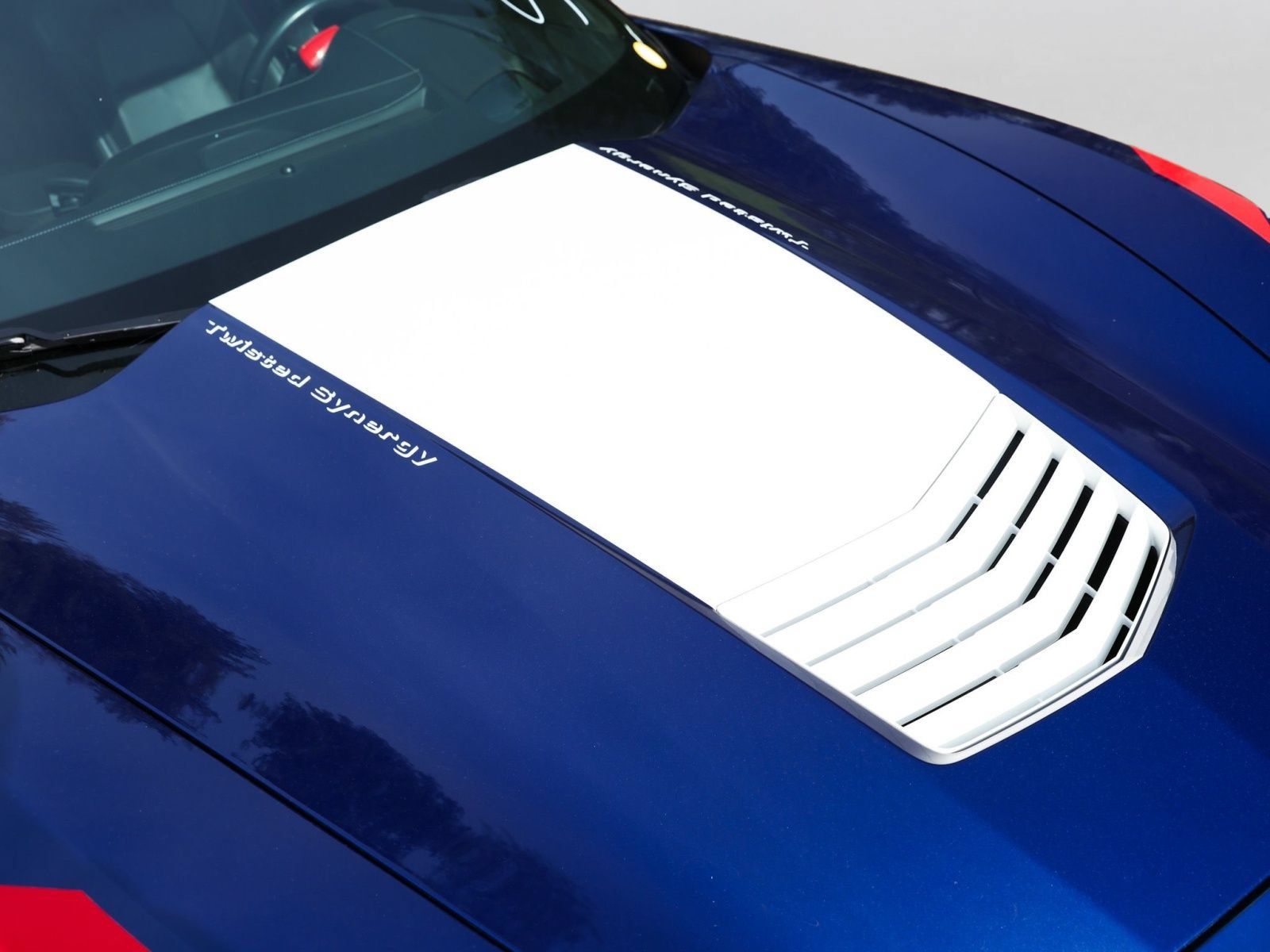 Used 2018 Chevrolet Corvette Grand Sport RWD image 16