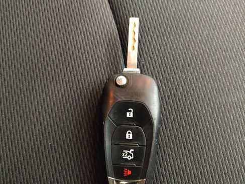 Used 2017 Chevrolet Cruze LS image 32