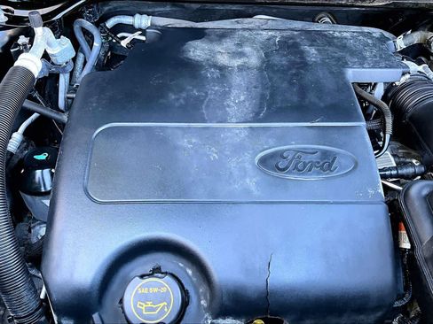 Used 2017 Ford Explorer XLT w/ Equipment Group 202A image 33