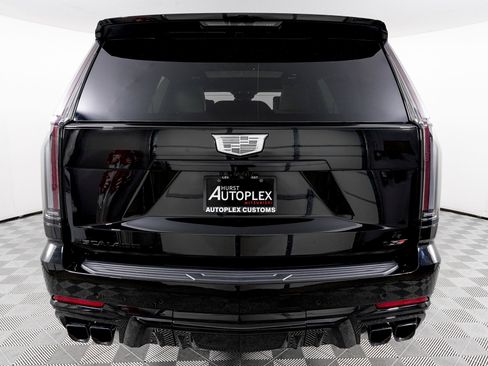 Used 2026 Cadillac Escalade V image 7