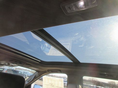 New 2026 GMC Yukon Denali w/ Denali Reserve Package image 15