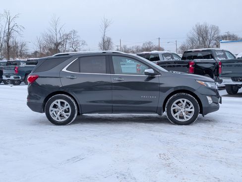 Used 2018 Chevrolet Equinox Premier image 8