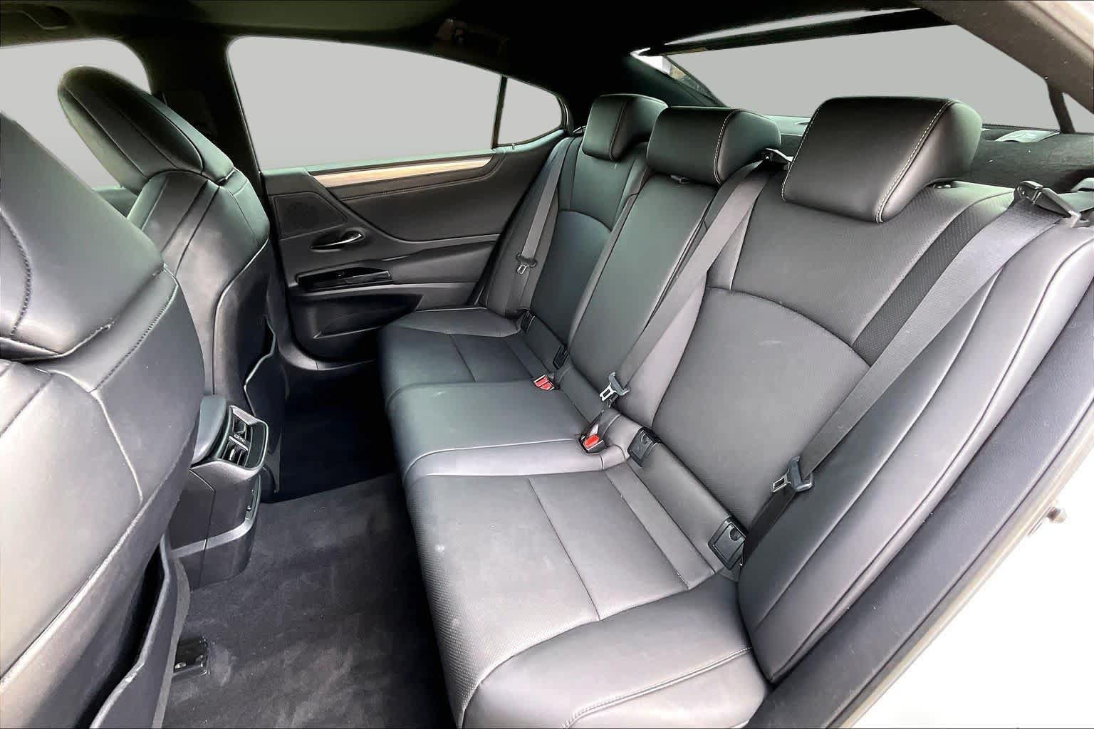 Used 2024 Lexus ES 350 F Sport w/ Accessory Package (Z2) FWD image 20