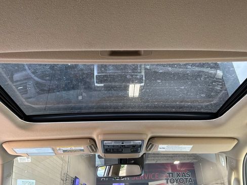 Used 2024 Toyota 4Runner SR5 Premium w/ Moonroof Package AWD/4WD image 19