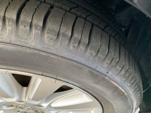 Used 2017 Toyota Sienna XLE image 31