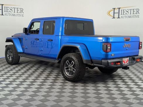 Certified 2024 Jeep Gladiator Overland AWD/4WD image 5