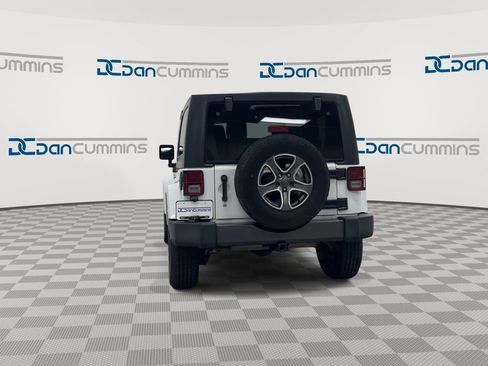 Used 2017 Jeep Wrangler Sport AWD/4WD image 7