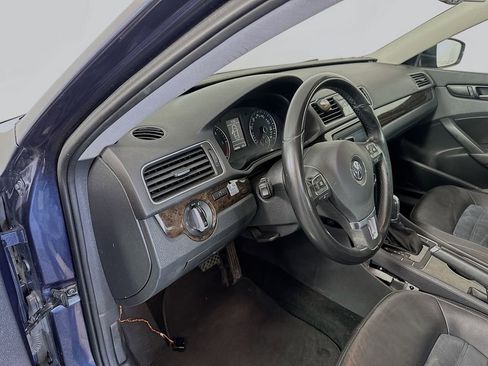 Used 2014 Volkswagen Passat TDI SEL Premium image 9
