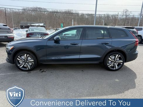 New 2026 Volvo V60 B5 Cross Country Plus w/ Climate Package image 5