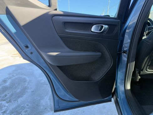 Certified 2023 Volvo XC40 Recharge Plus image 30