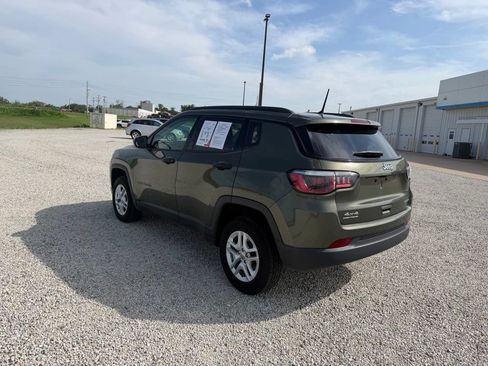 Used 2018 Jeep Compass Sport AWD/4WD image 5