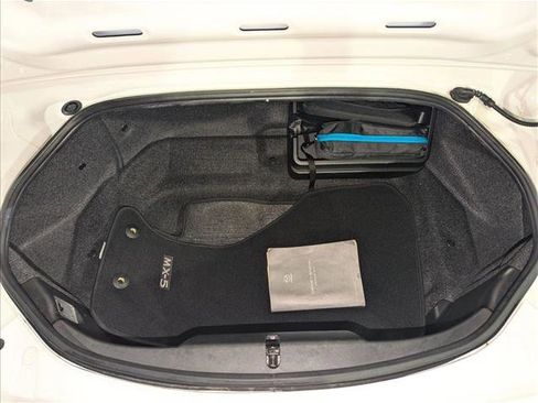 Used 2020 MAZDA MX-5 Miata RF Grand Touring image 16